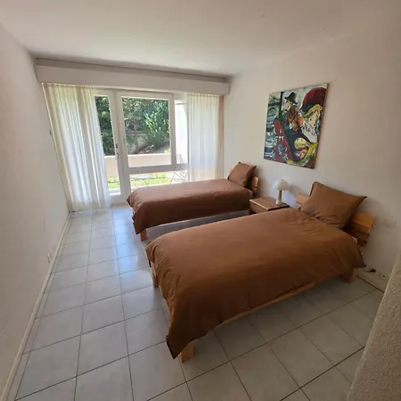 Grand Complet De 188m2 En Plein Centre De *